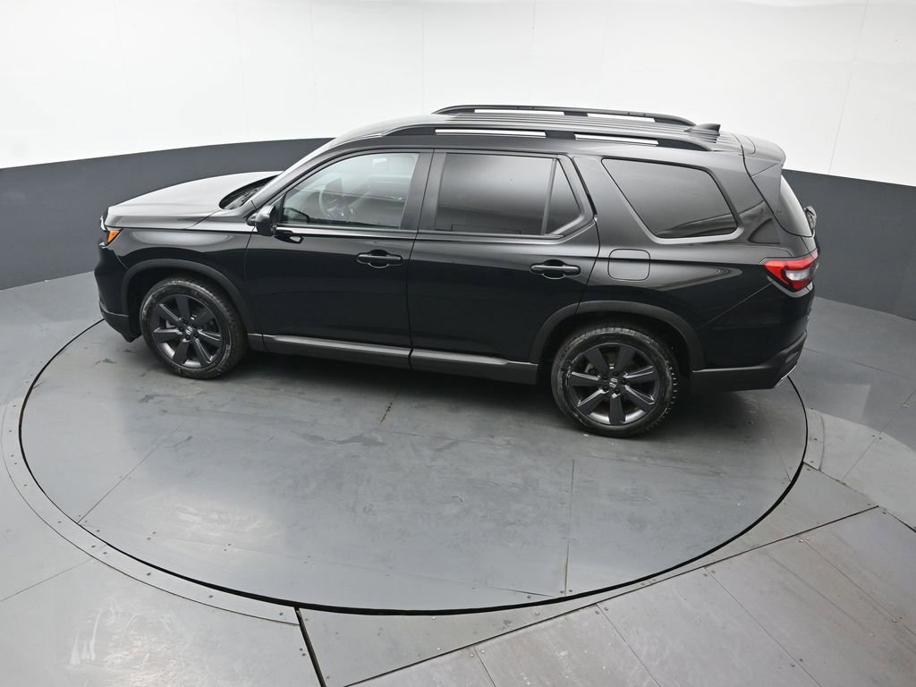 Certified 2025 Honda Pilot Sport image 40