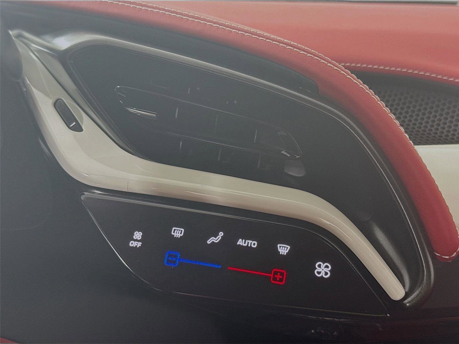 Used 2024 Ferrari SF90 Spider image 25