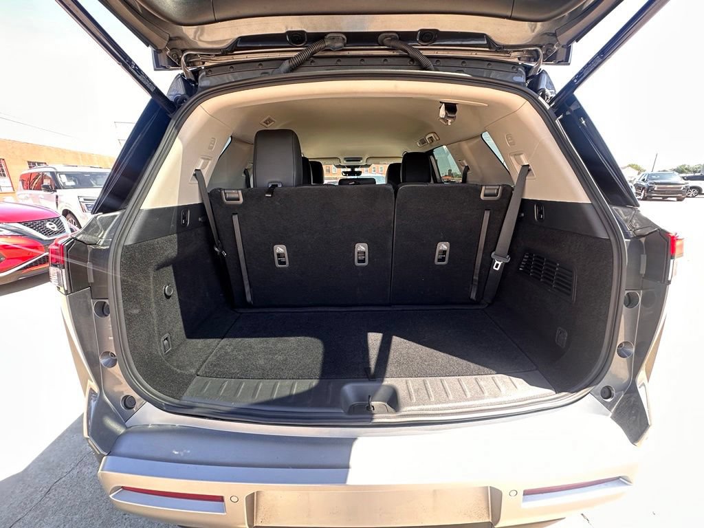 Certified 2025 Nissan Pathfinder SL AWD/4WD image 5