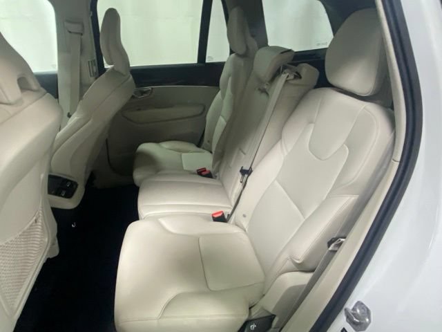 Used 2019 Volvo XC90 T5 Momentum w/ Multimedia Package AWD/4WD image 14