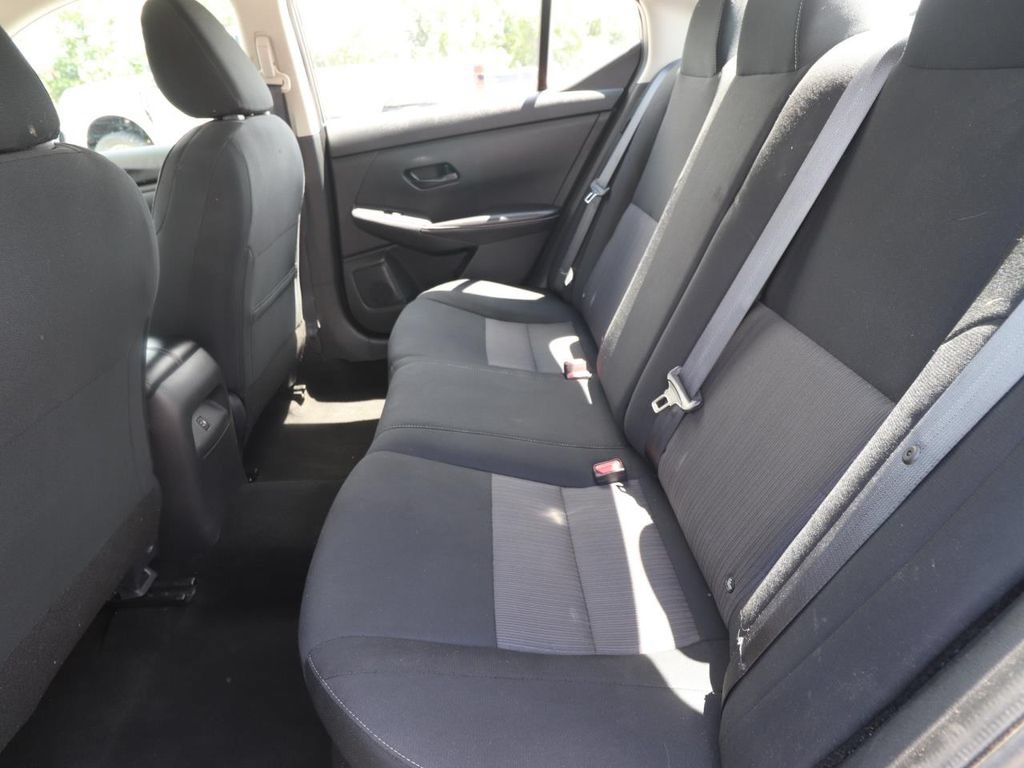 Used 2024 Nissan Sentra SV FWD image 9