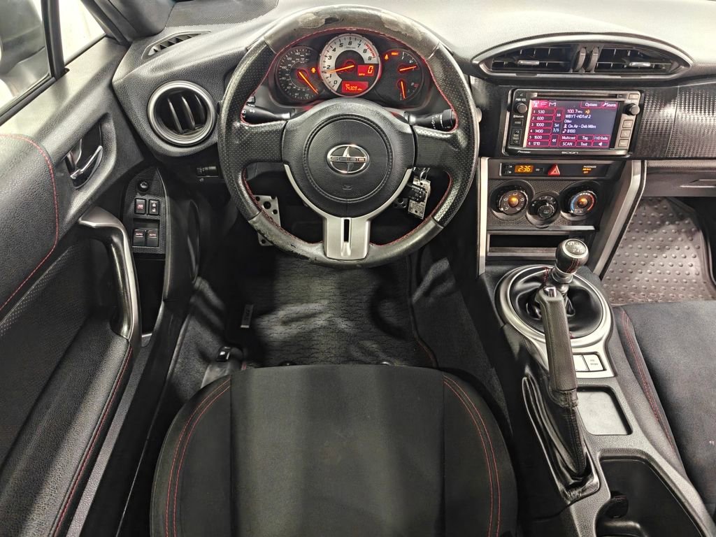 Used 2013 Scion FR-S RWD image 4