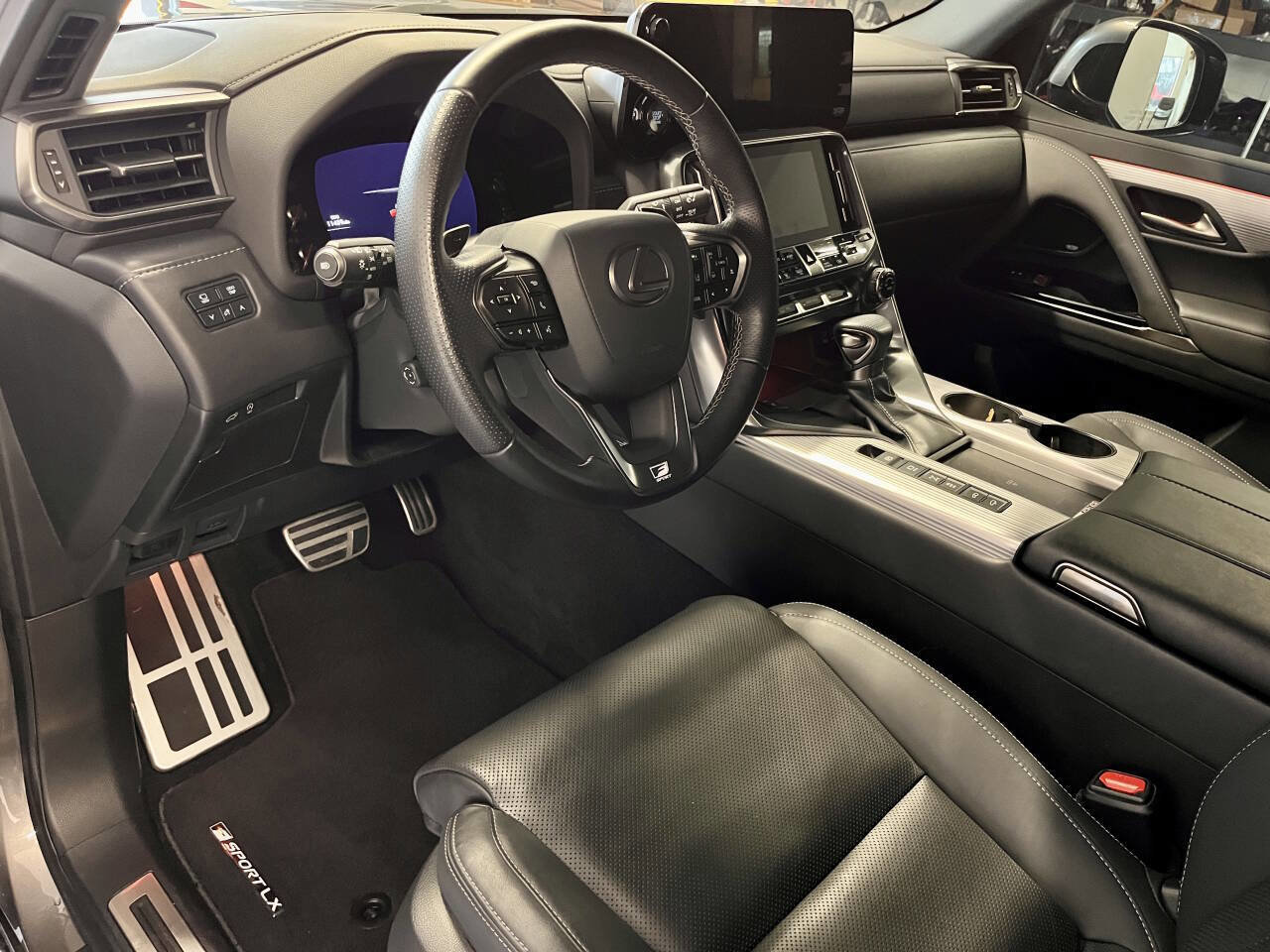 Used 2024 Lexus LX 600 F Sport image 15