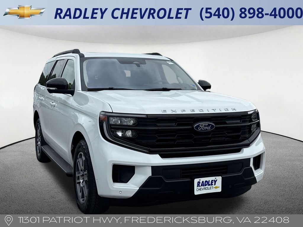 Used 2025 Ford Expedition Active AWD/4WD image 21