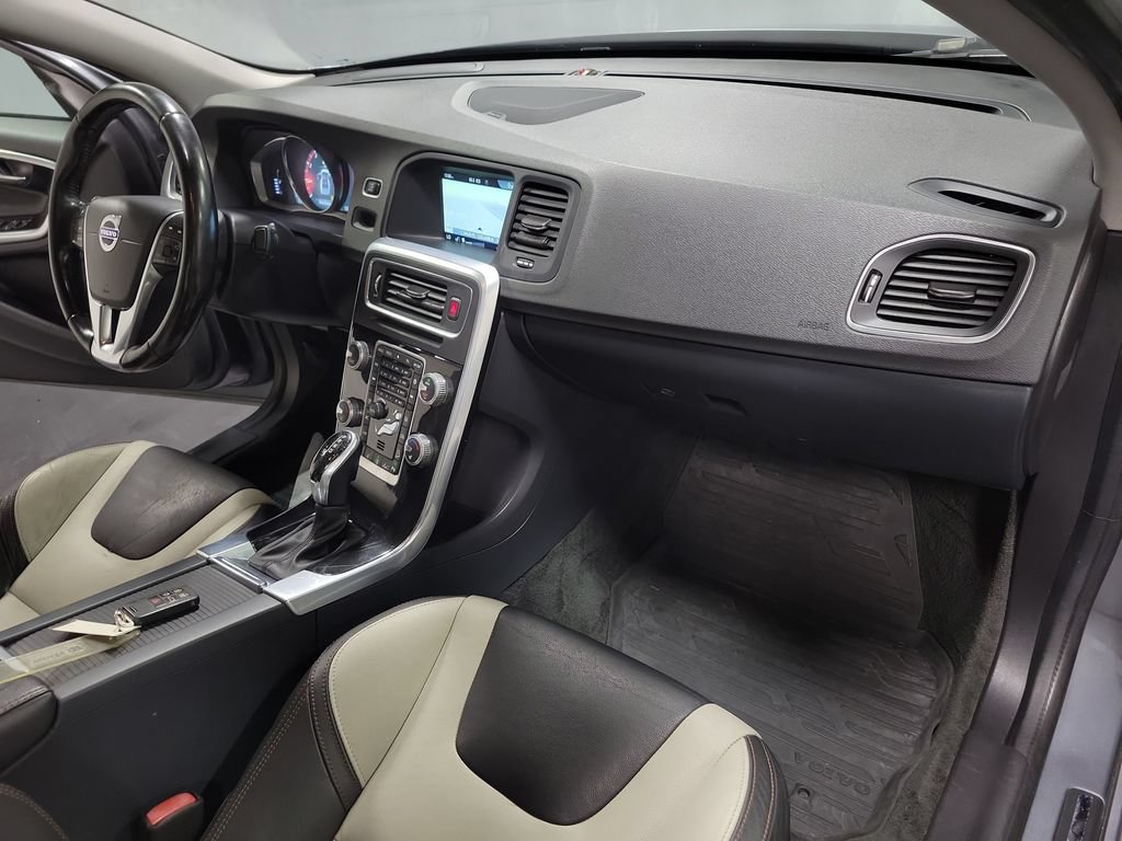 Used 2016 Volvo S60 T5 Cross Country Platinum AWD/4WD image 23