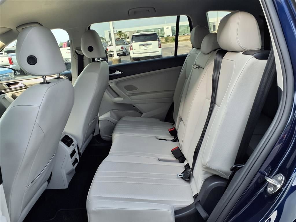 Used 2023 Volkswagen Tiguan SE FWD image 17