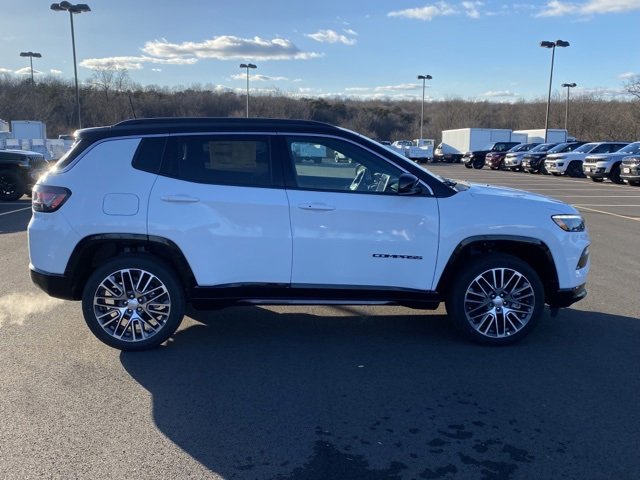 New 2024 Jeep Compass Limited w/ Elite Group image 9