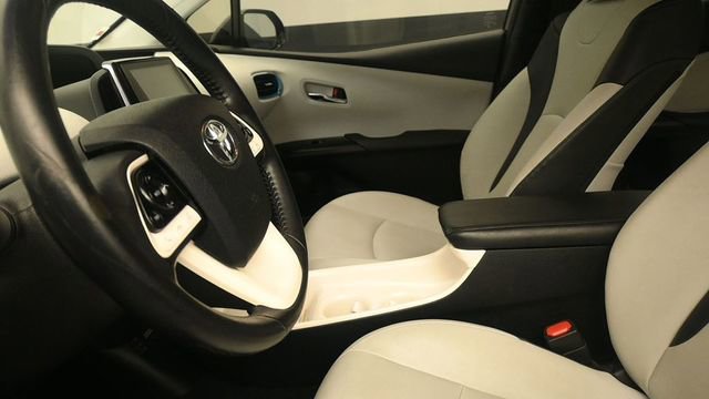 Used 2018 Toyota Prius Prime Premium FWD image 21