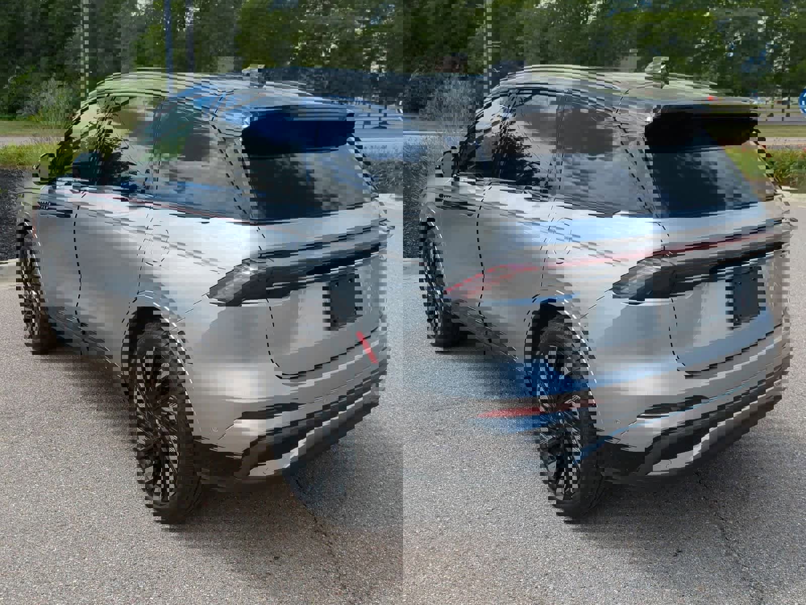 Used 2024 Lincoln Nautilus Reserve w/ Equipment Group 202A image 6