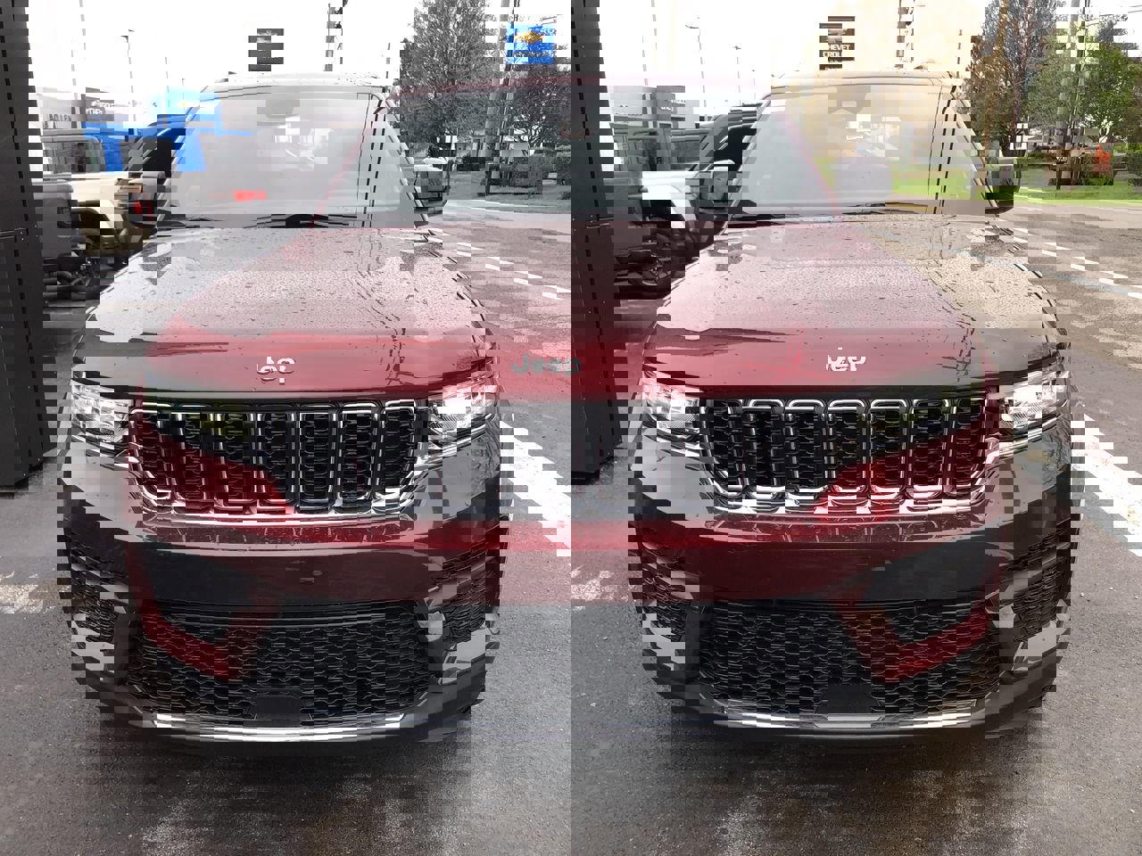 New 2026 Jeep Grand Cherokee Laredo image 8