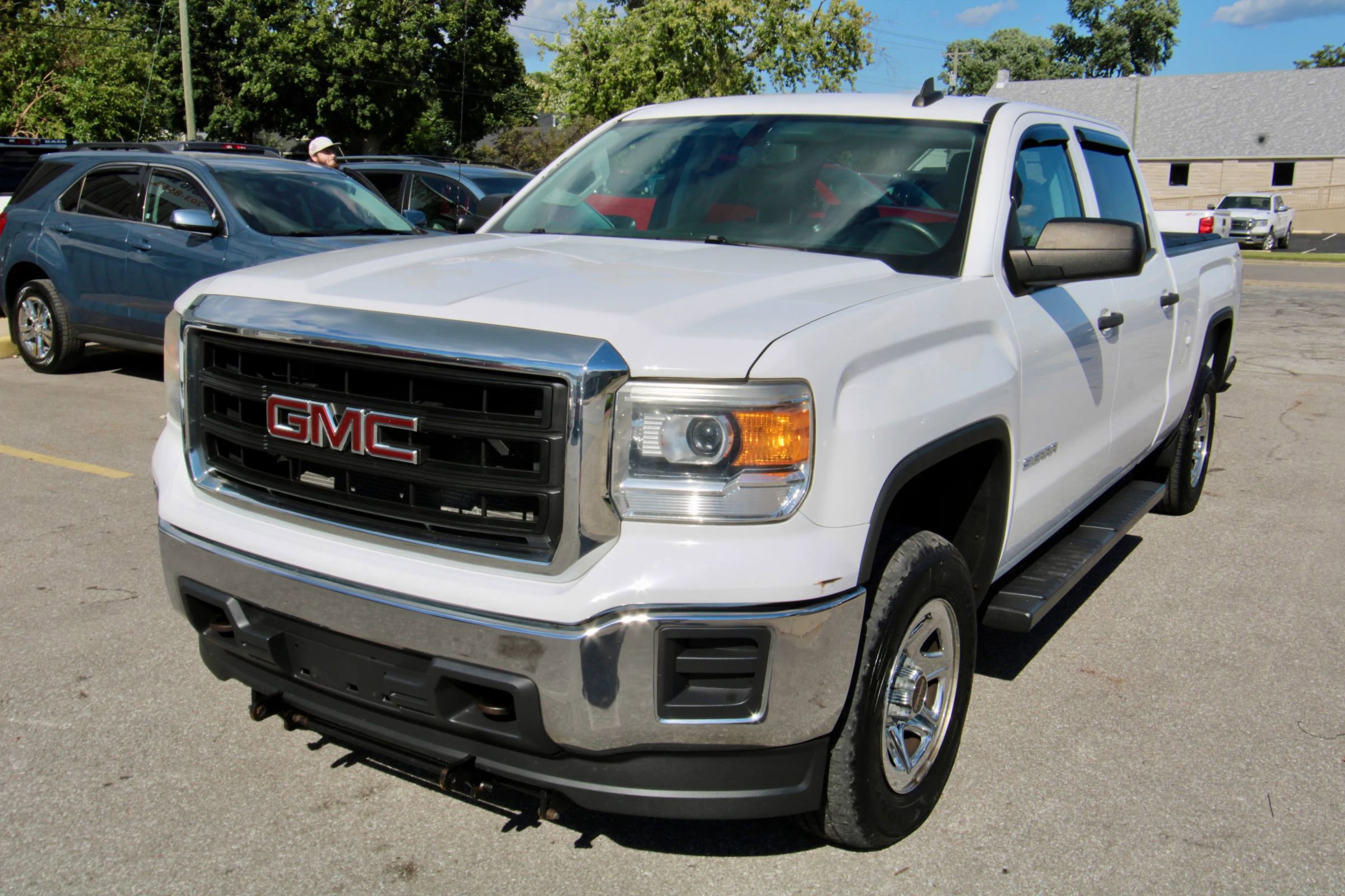 Used 2015 GMC Sierra 1500 4x4 Crew Cab image 2