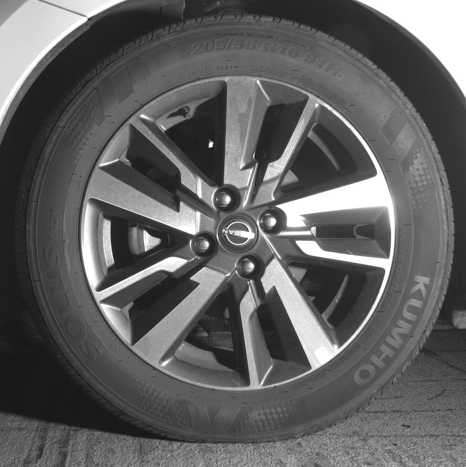 Used 2025 Nissan Versa SV FWD image 14