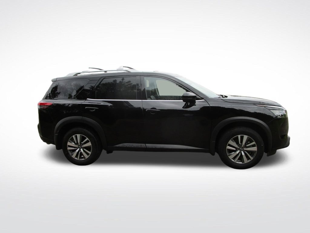 Used 2024 Nissan Pathfinder SL FWD image 8