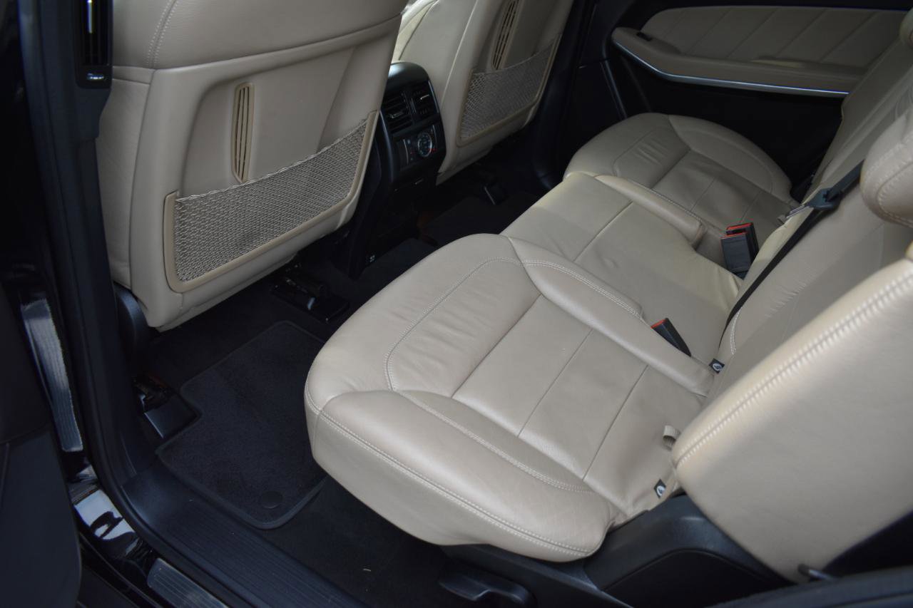 Used 2016 Mercedes-Benz GL 550 4MATIC image 27