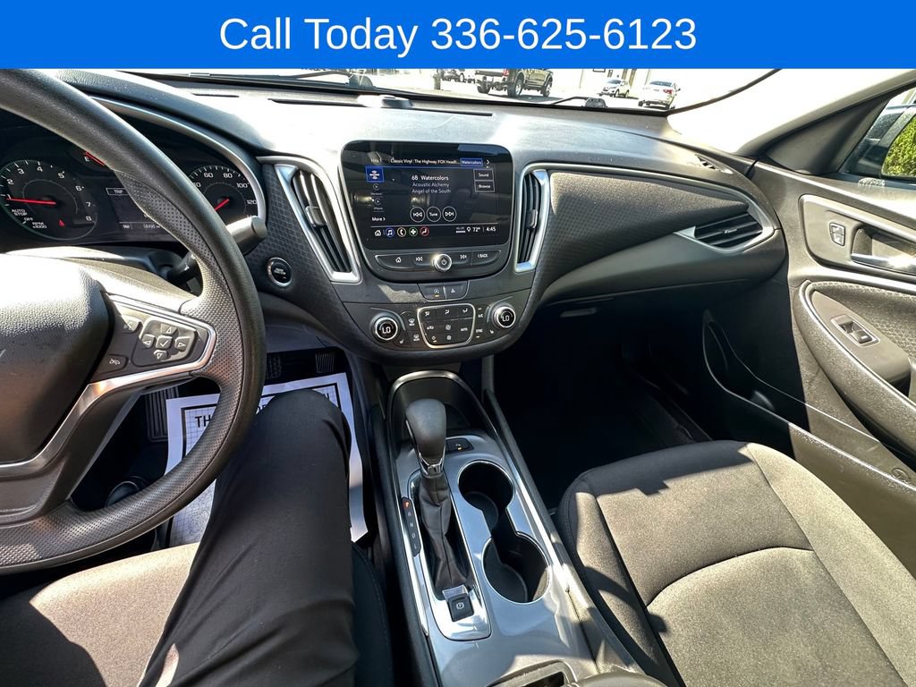 Used 2024 Chevrolet Malibu LT FWD image 16