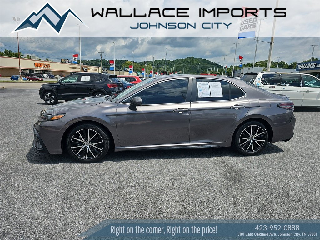 Used 2024 Toyota Camry SE