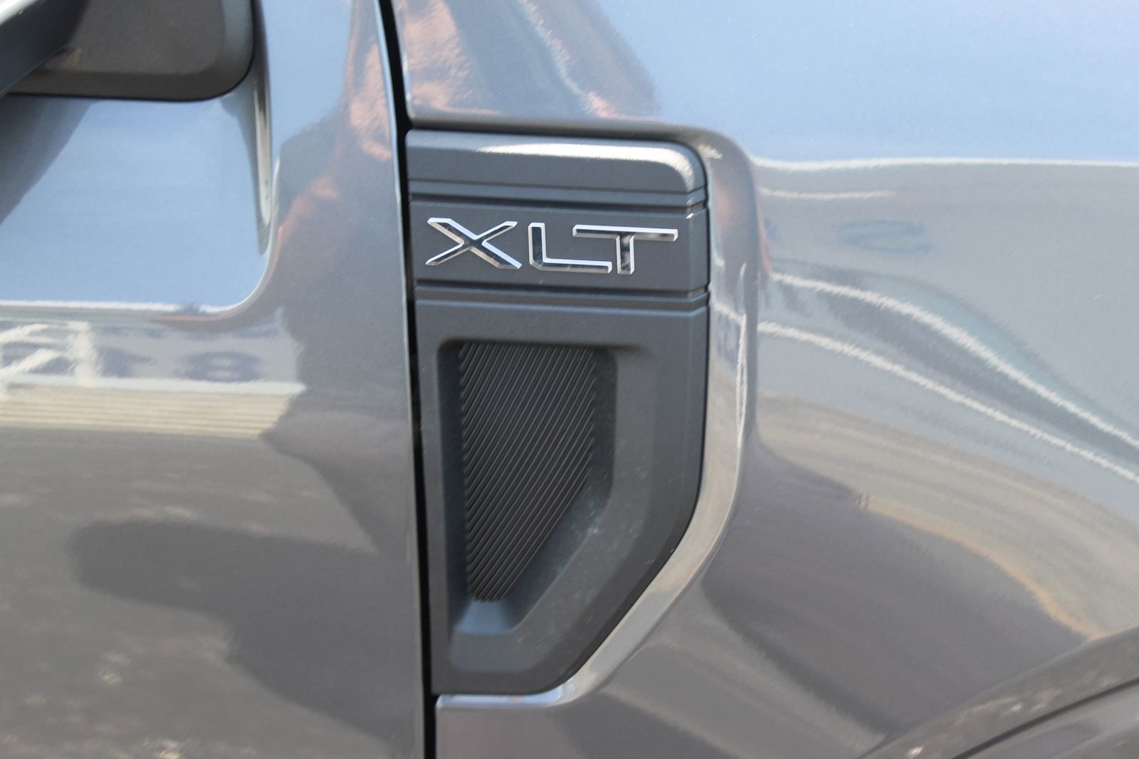 New 2025 Ford Maverick XLT image 11