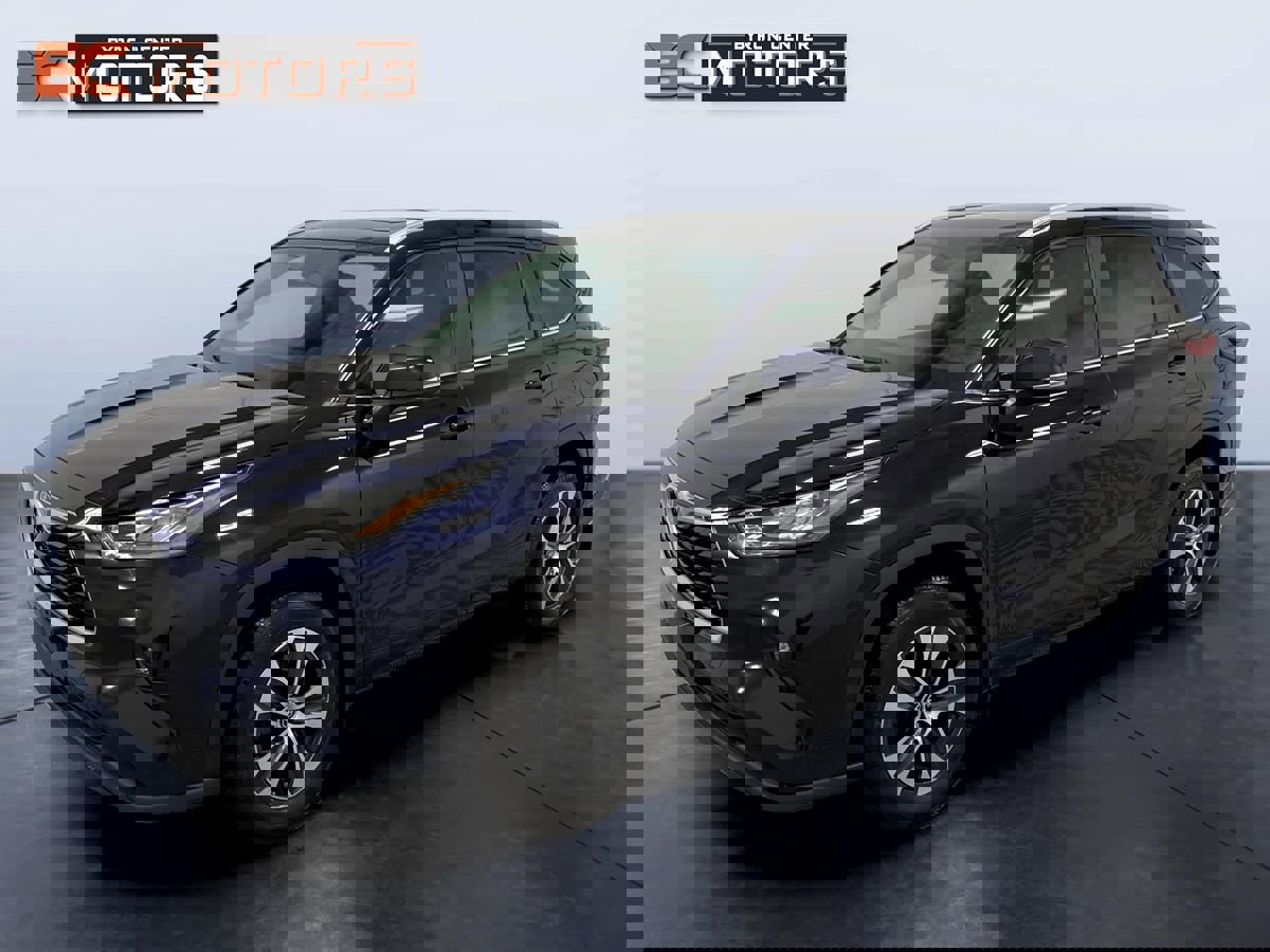 Used 2023 Toyota Highlander XLE image 1