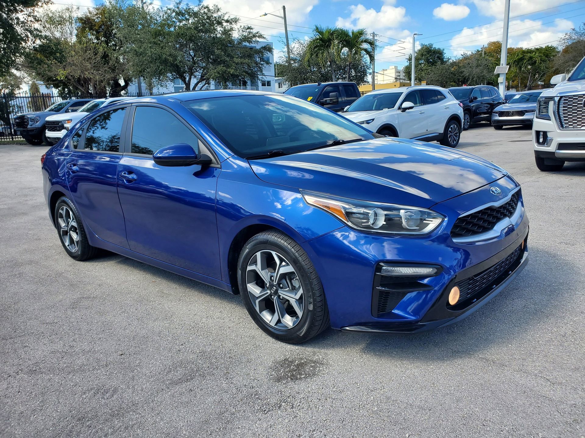 Used 2020 Kia Forte LXS image 2