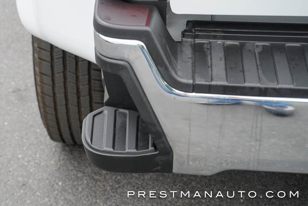 Used 2025 Ford F350 XL w/ XL Chrome Package image 18