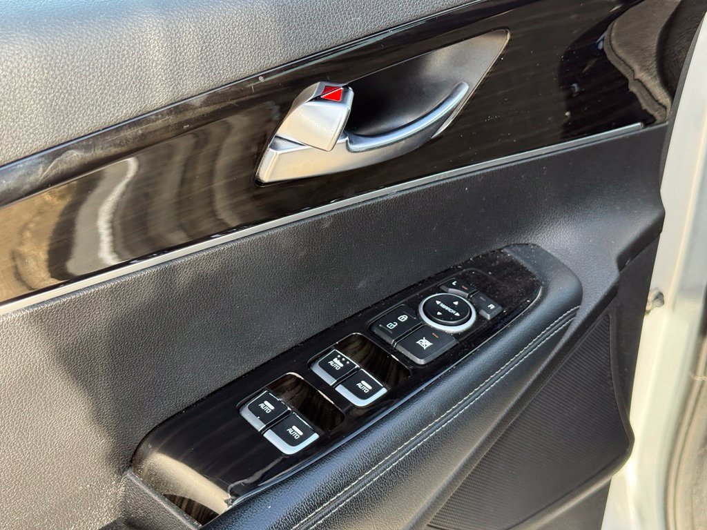 Used 2019 Kia Sorento AWD V6 image 11