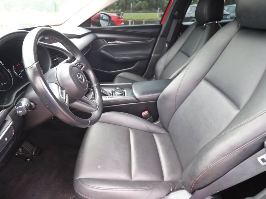 Used 2022 MAZDA MAZDA3 s FWD image 2
