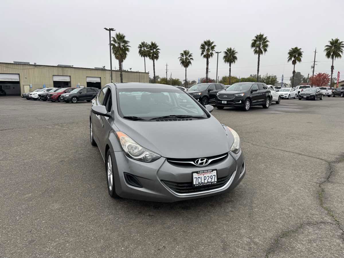 Used 2013 Hyundai Elantra GLS FWD image 3