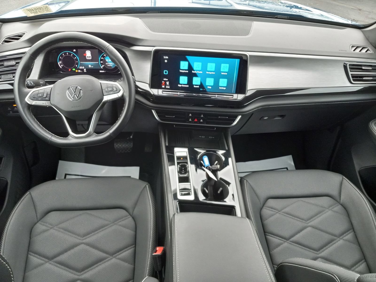 Used 2025 Volkswagen Atlas Cross Sport SE image 17