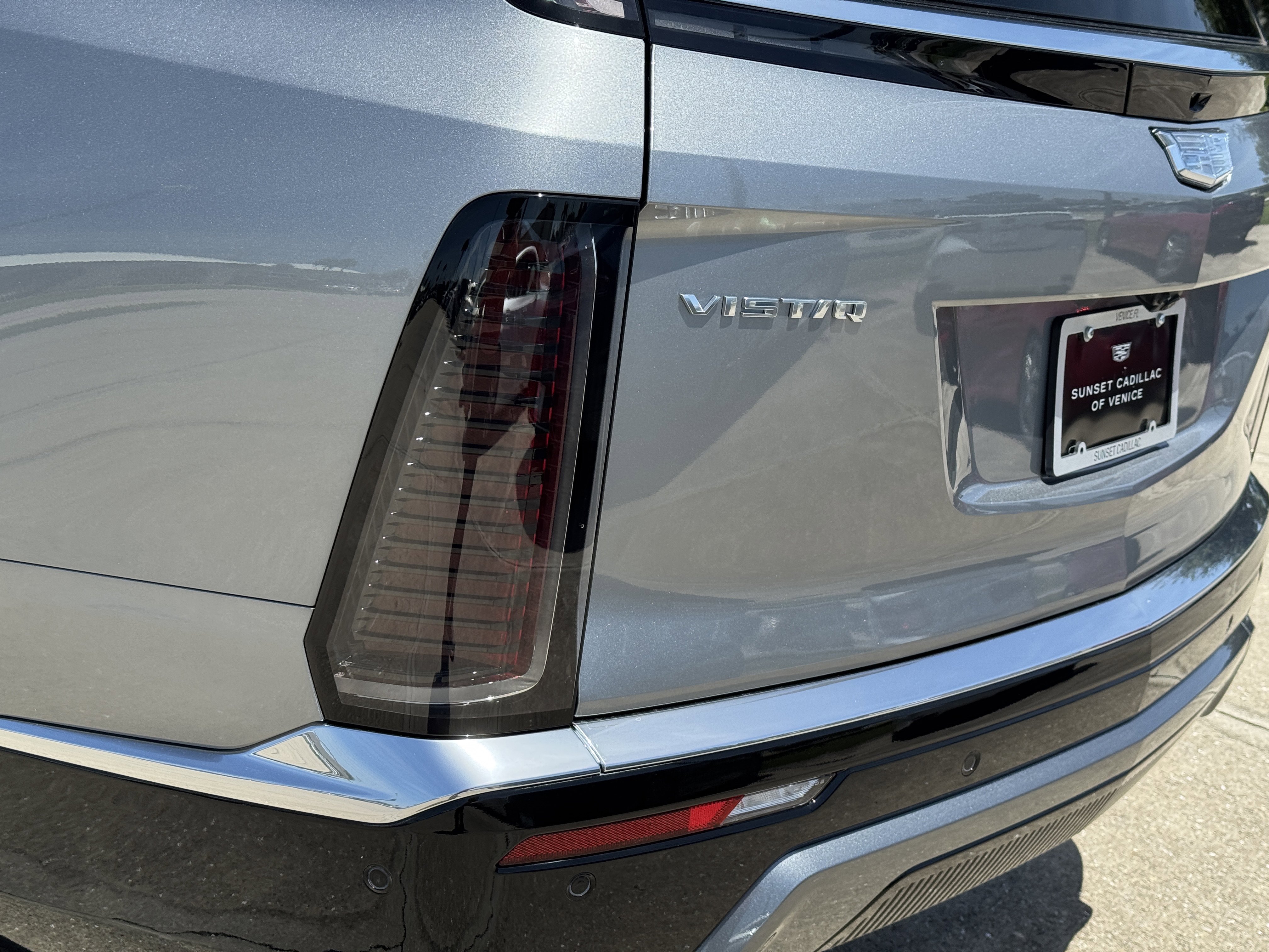 New 2026 Cadillac Vistiq Luxury image 9