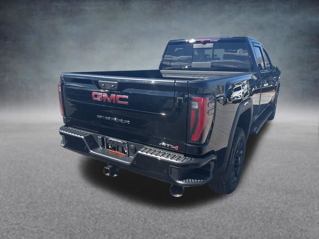 Used 2024 GMC Sierra 2500 AT4 w/ AT4 Preferred Package AWD/4WD image 5