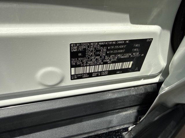 Used 2025 Toyota RAV4 XLE AWD/4WD image 25