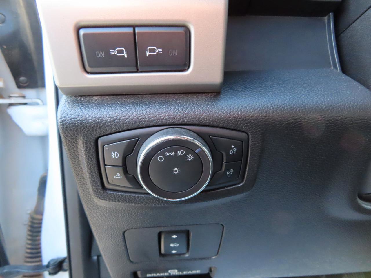 Used 2018 Ford F250 Lariat w/ Camper Package image 33