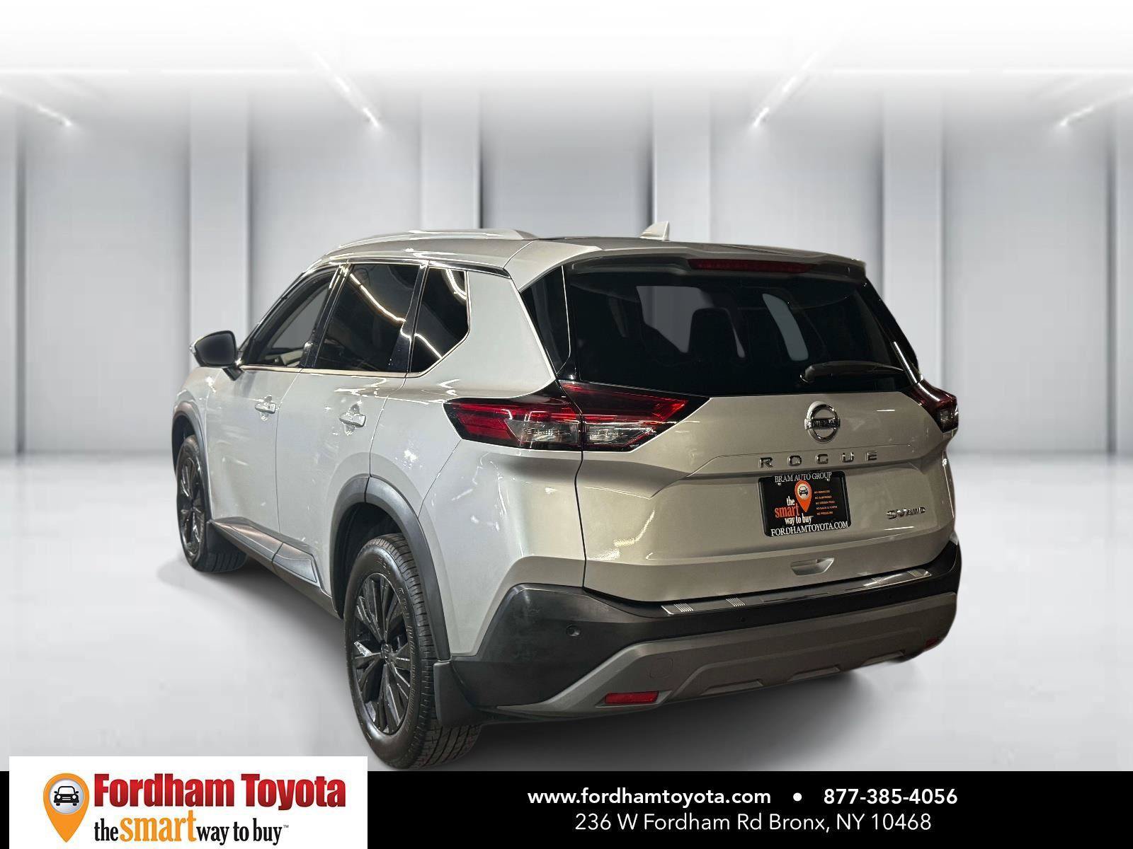 Used 2021 Nissan Rogue SV w/ Premium Package AWD/4WD image 5