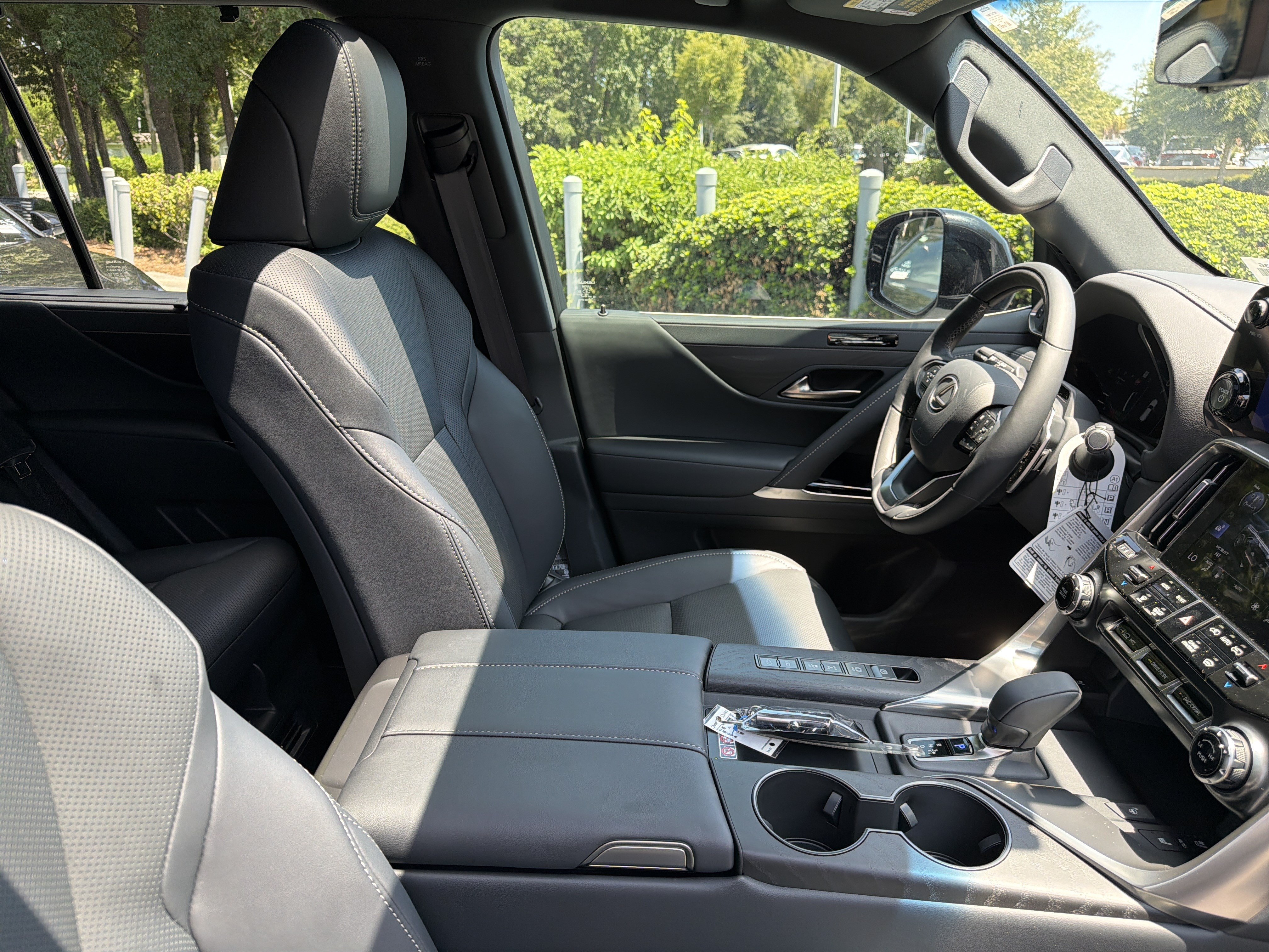 New 2026 Lexus LX 700h Luxury AWD/4WD image 33
