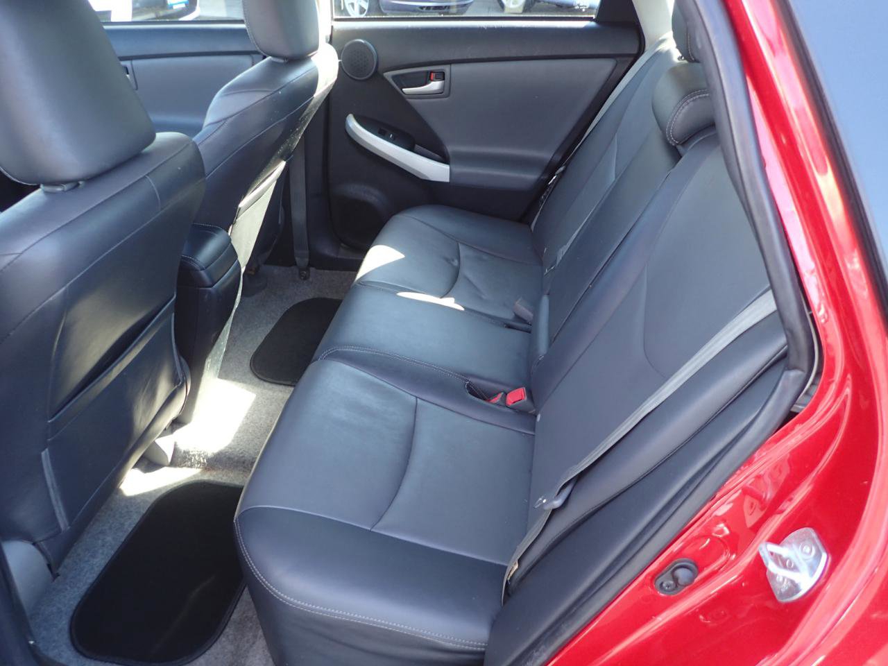 Used 2013 Toyota Prius Four w/ Deluxe Solar Roof Pkg FWD image 10