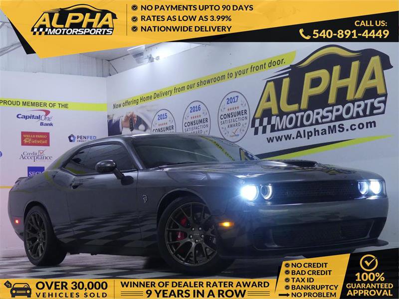Used 2015 Dodge Challenger SRT Hellcat image 1