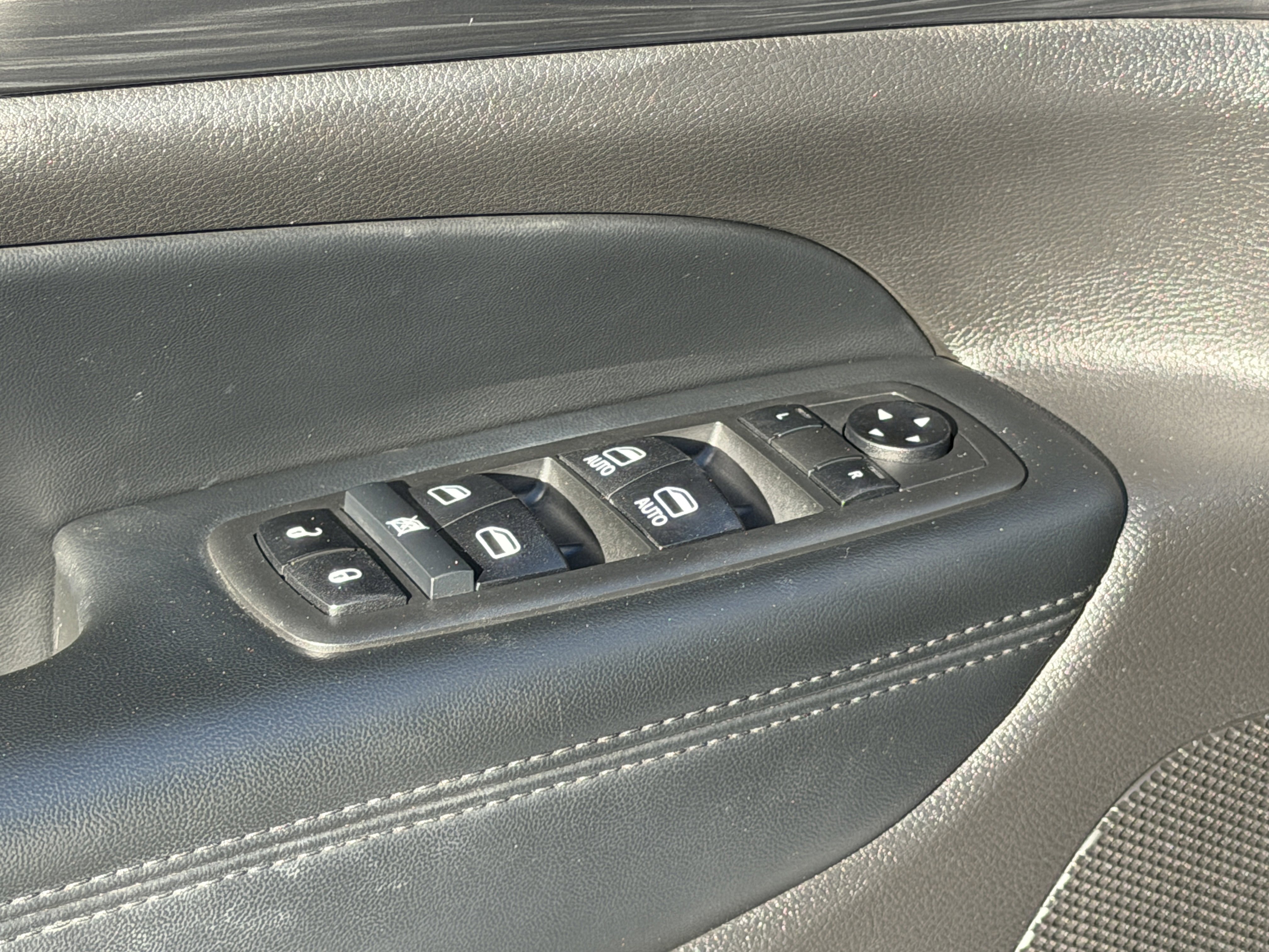 Used 2021 Jeep Grand Cherokee Laredo X image 17