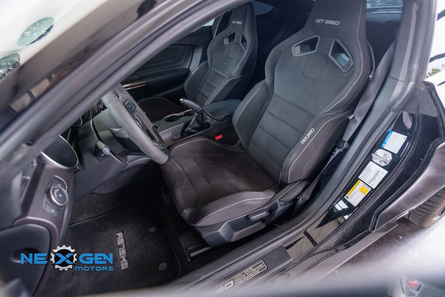 Used 2016 Ford Mustang Shelby GT350 w/ Track Package RWD image 39
