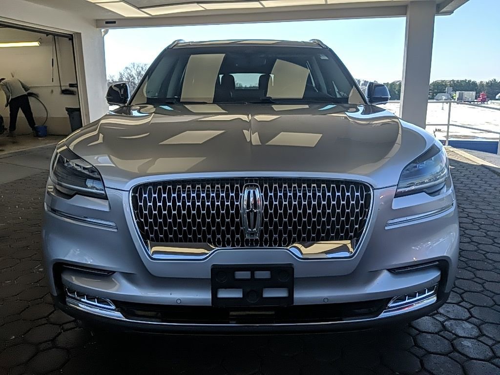 Used 2021 Lincoln Aviator Reserve w/ Equipment Group 201A image 2