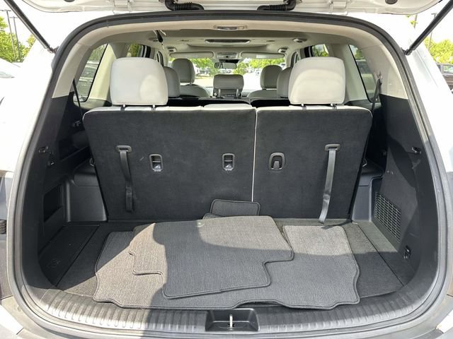 Used 2020 Kia Telluride S w/ S 8 Passenger Seating Package AWD/4WD image 12