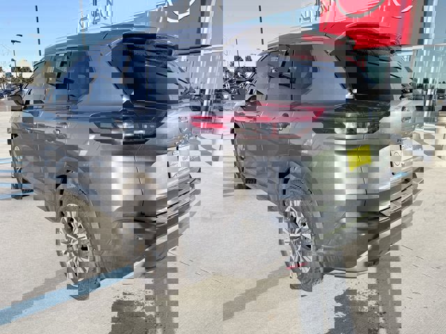 Certified 2021 Nissan Rogue SV w/ Premium Package image 6