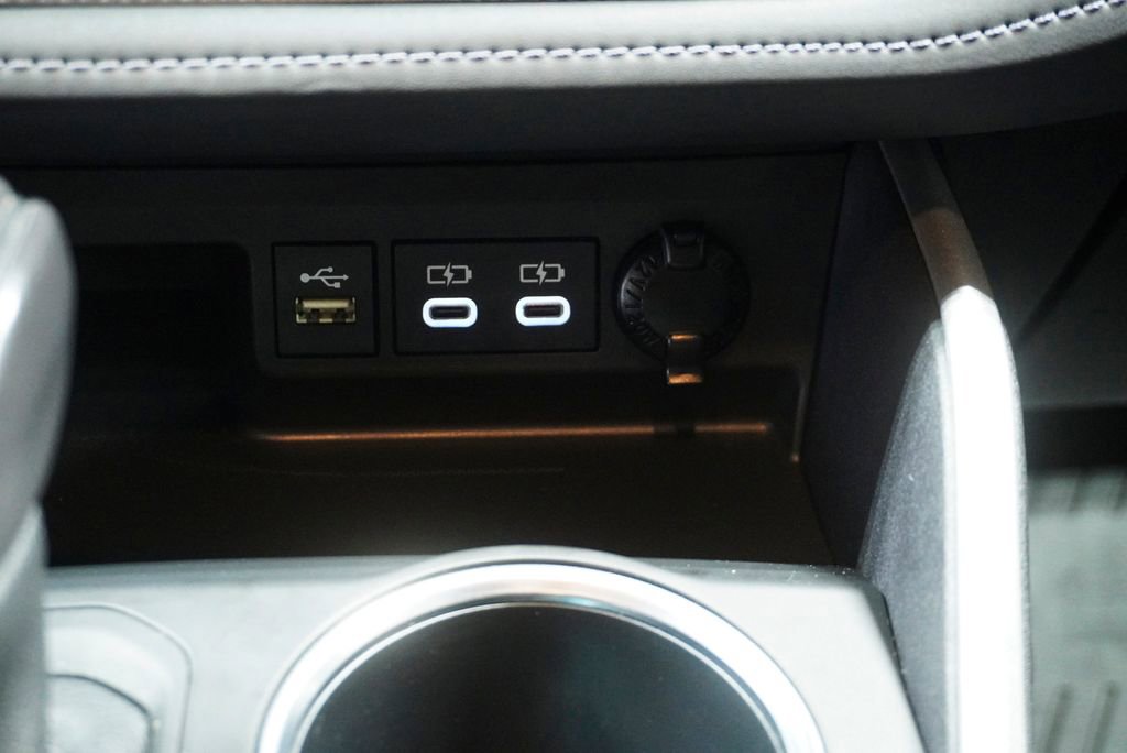 Used 2023 Toyota Highlander XSE image 23