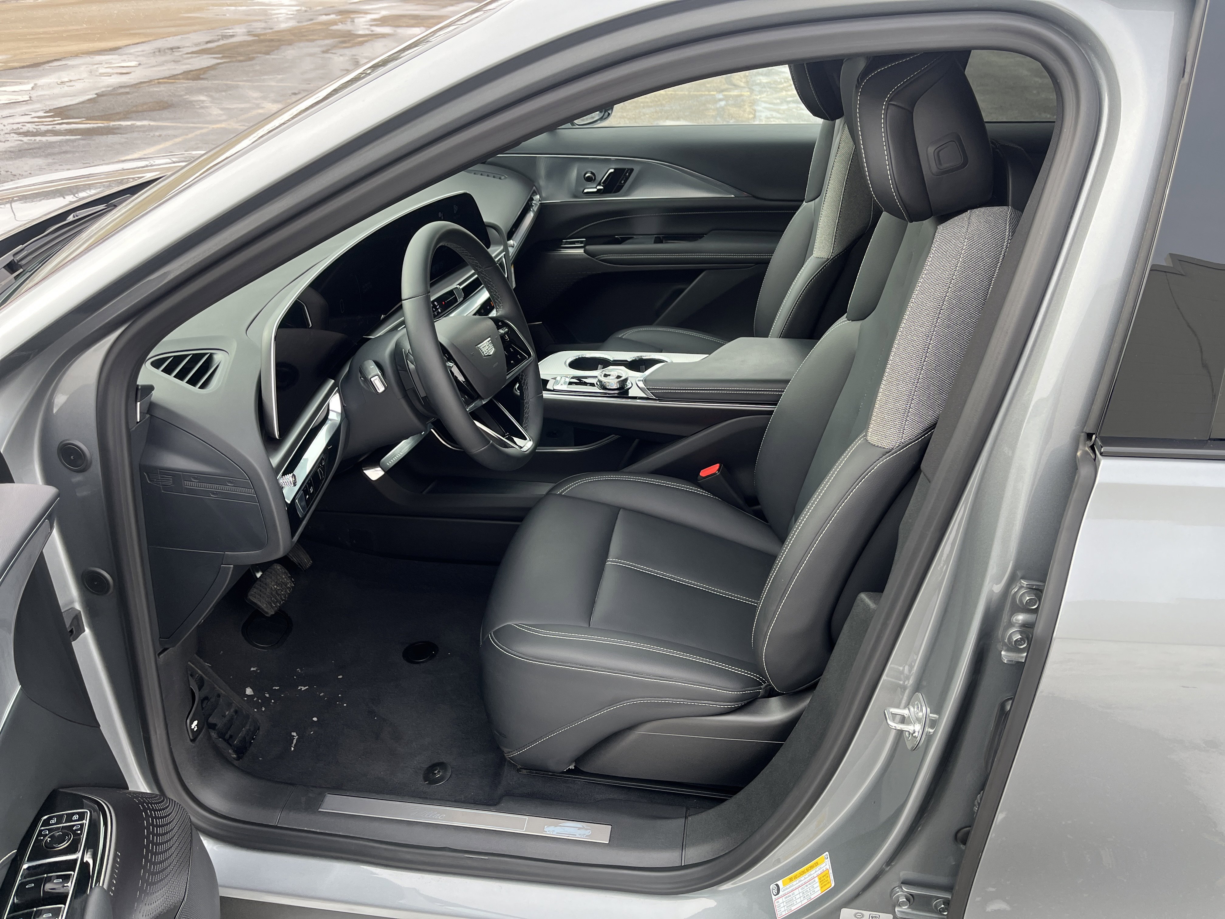 Used 2024 Cadillac Lyriq Tech w/ LPO, Floor Liner Package image 9