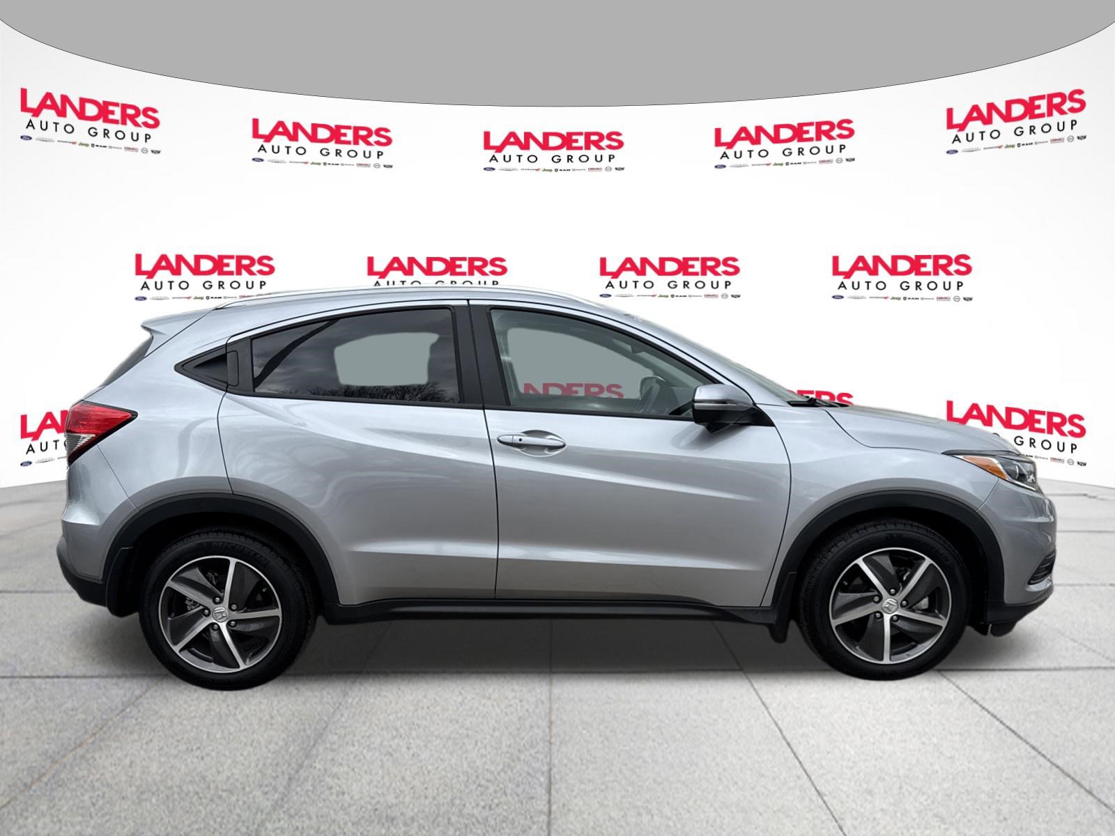 Used 2022 Honda HR-V EX image 2
