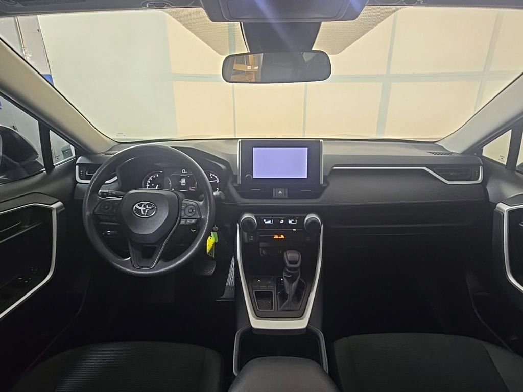 Used 2024 Toyota RAV4 LE image 27