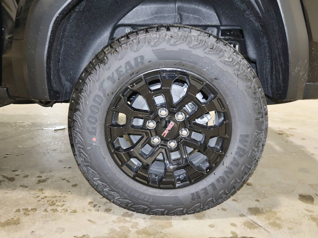 New 2026 GMC Canyon Elevation w/ Convenience Package image 30