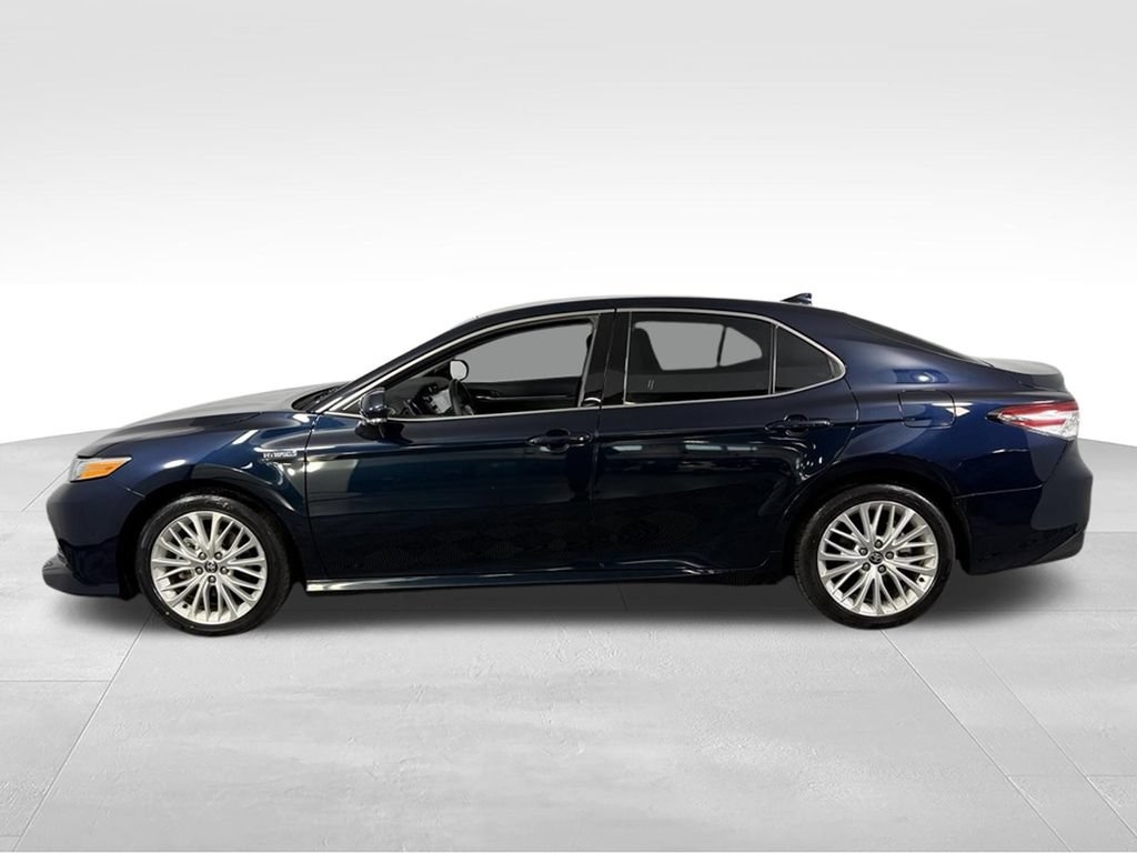 Used 2020 Toyota Camry XLE w/ Carpet Mat Package FWD image 10