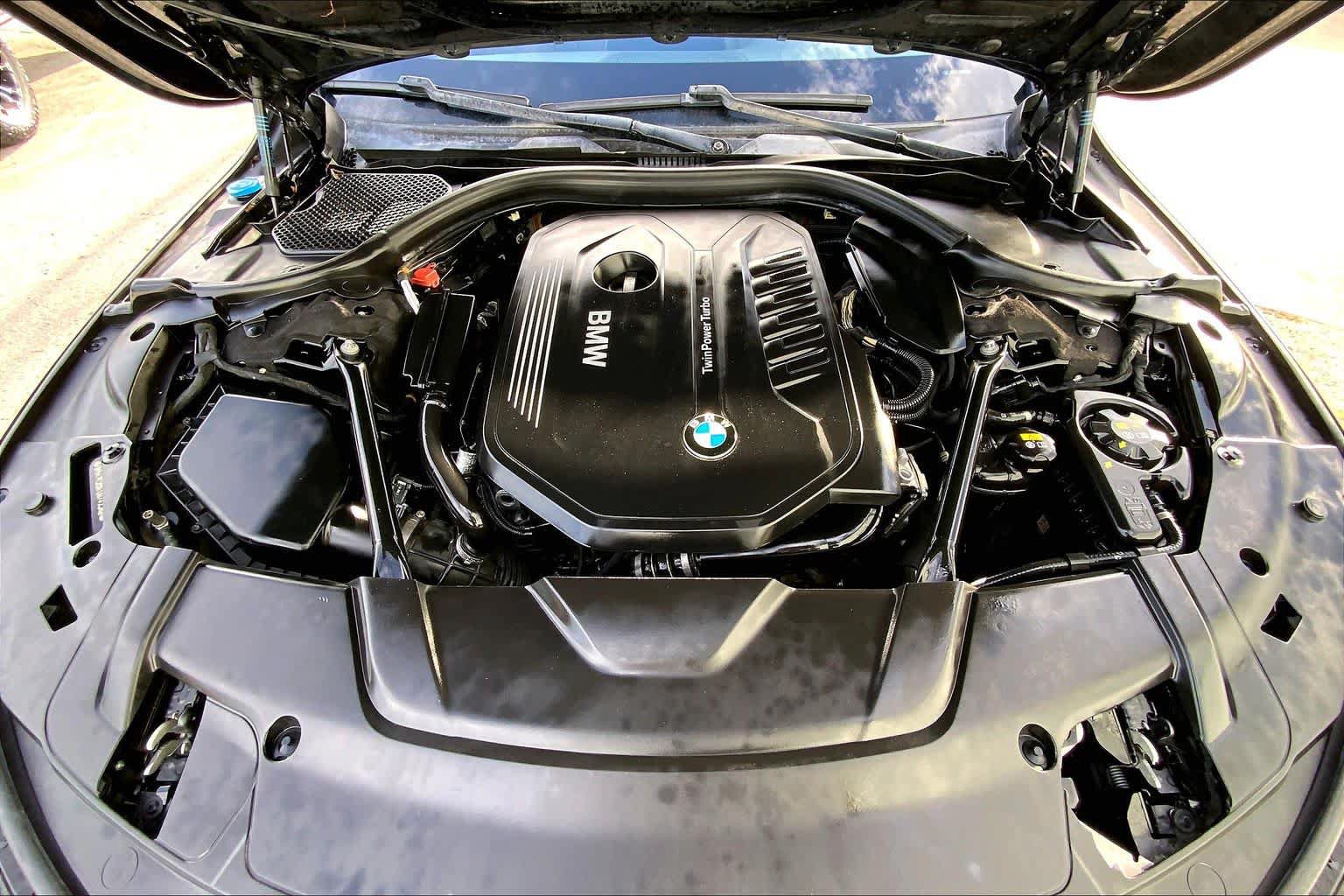Used 2018 BMW 740i RWD image 29