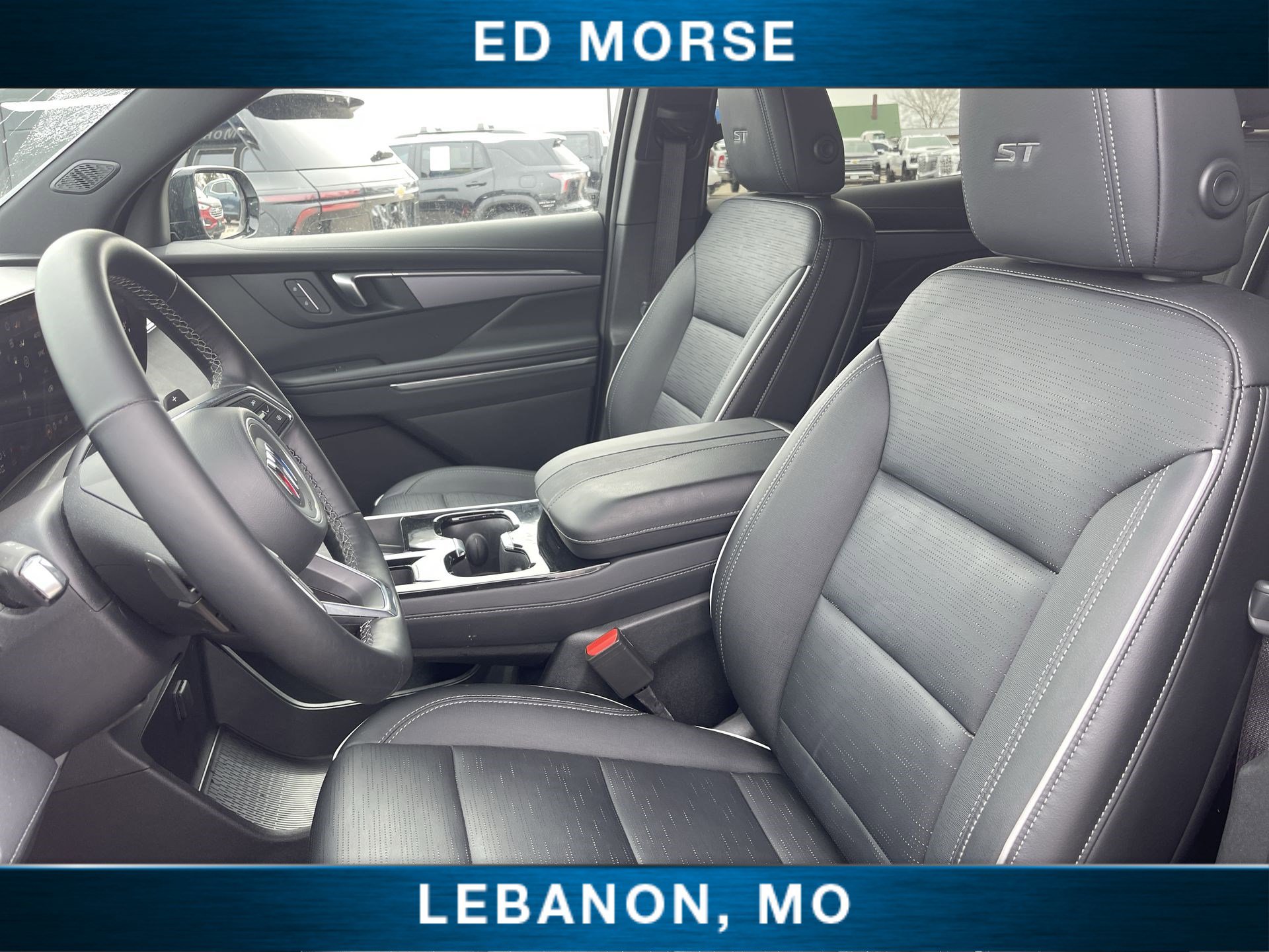 Used 2025 Buick Enclave Sport Touring image 18