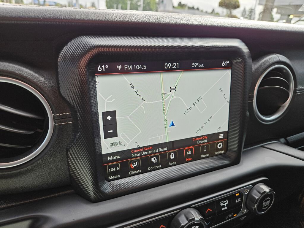 Used 2021 Jeep Gladiator Overland image 20